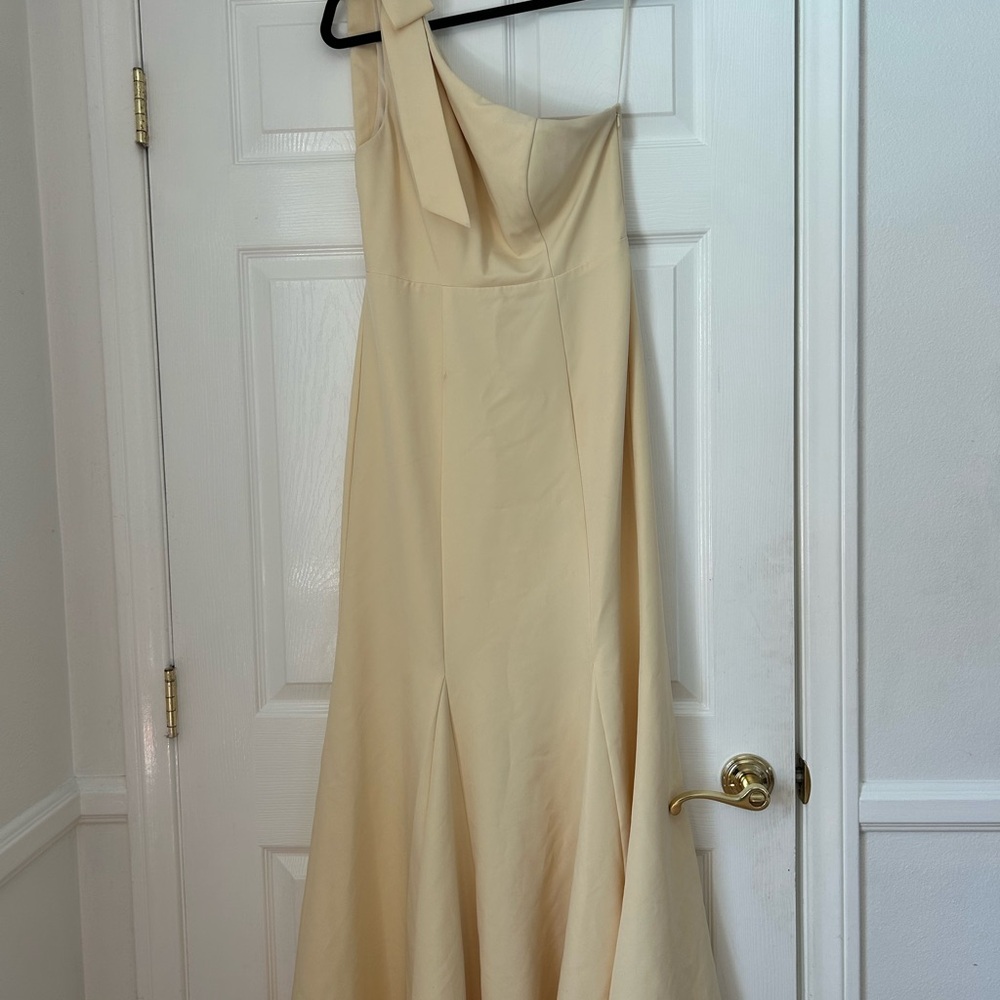 Elegant Cream One-Shoulder Dress